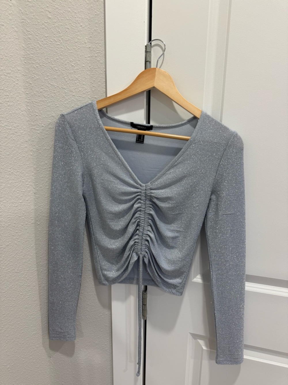 Forever 21 Silver Shimmer Ruched V-Neck Long Sleeve Crop Top